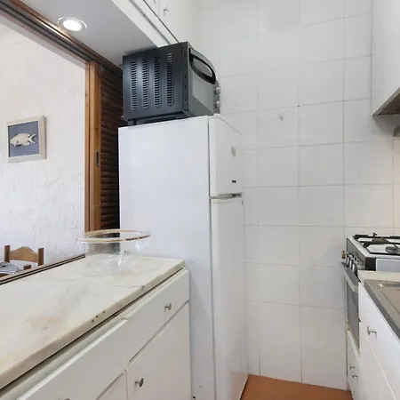 Daire Santiago's Oura House *
